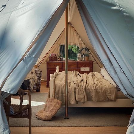 Idyllisk Glamping Rett Ved Elven Hotel Skien Buitenkant foto