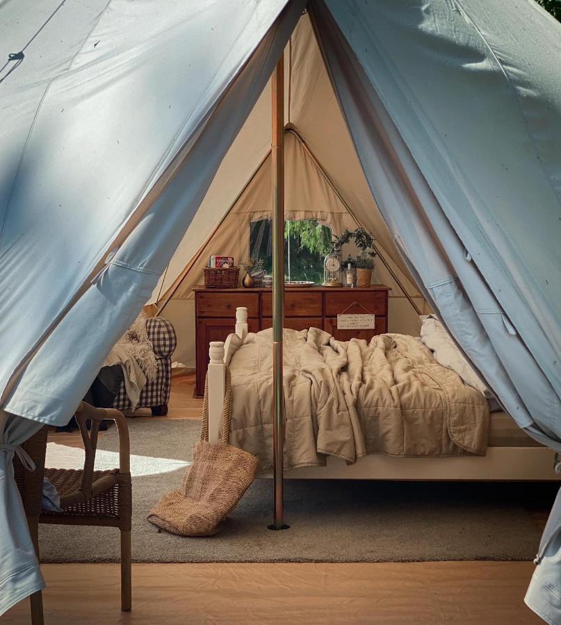 Idyllisk Glamping Rett Ved Elven Hotel Skien Buitenkant foto